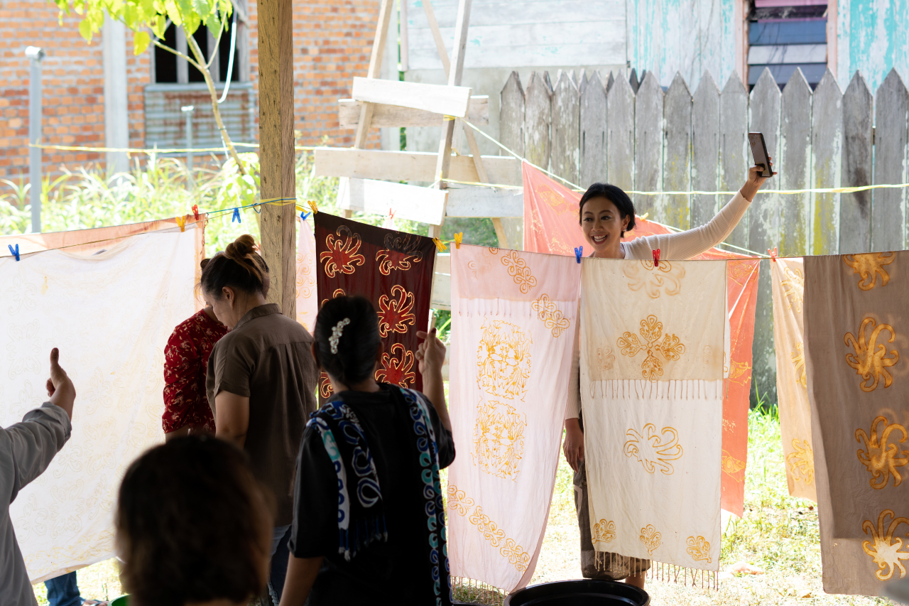 Textile natural dyeing workshop