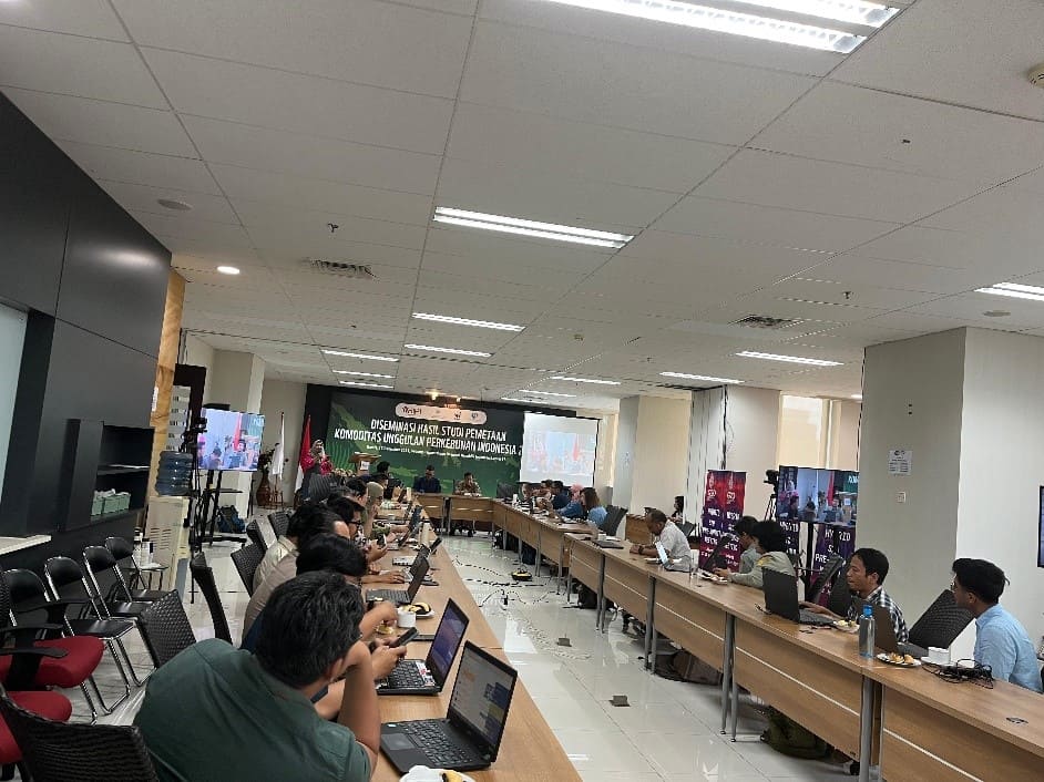 Proses diseminasi dan konsultasi publik hasil studi pemetaan komoditas