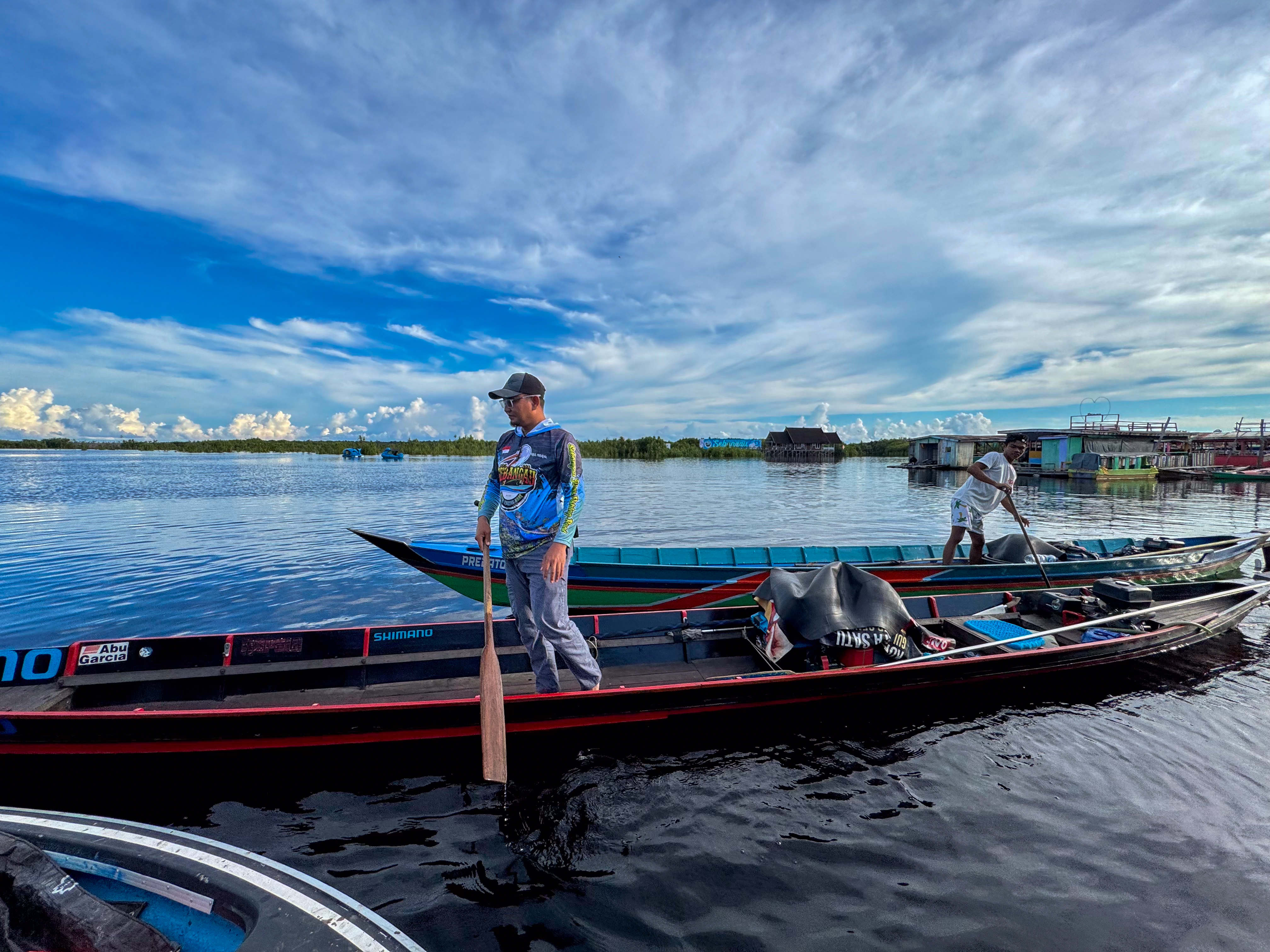 Photo 1. Motorboats like this serve as a form of public transportation used by the community for various purposes in the Sebangau River Basin (DAS). These range from earning a living as fishermen, transporting goods, commuting, to recreational activities such as fishing.