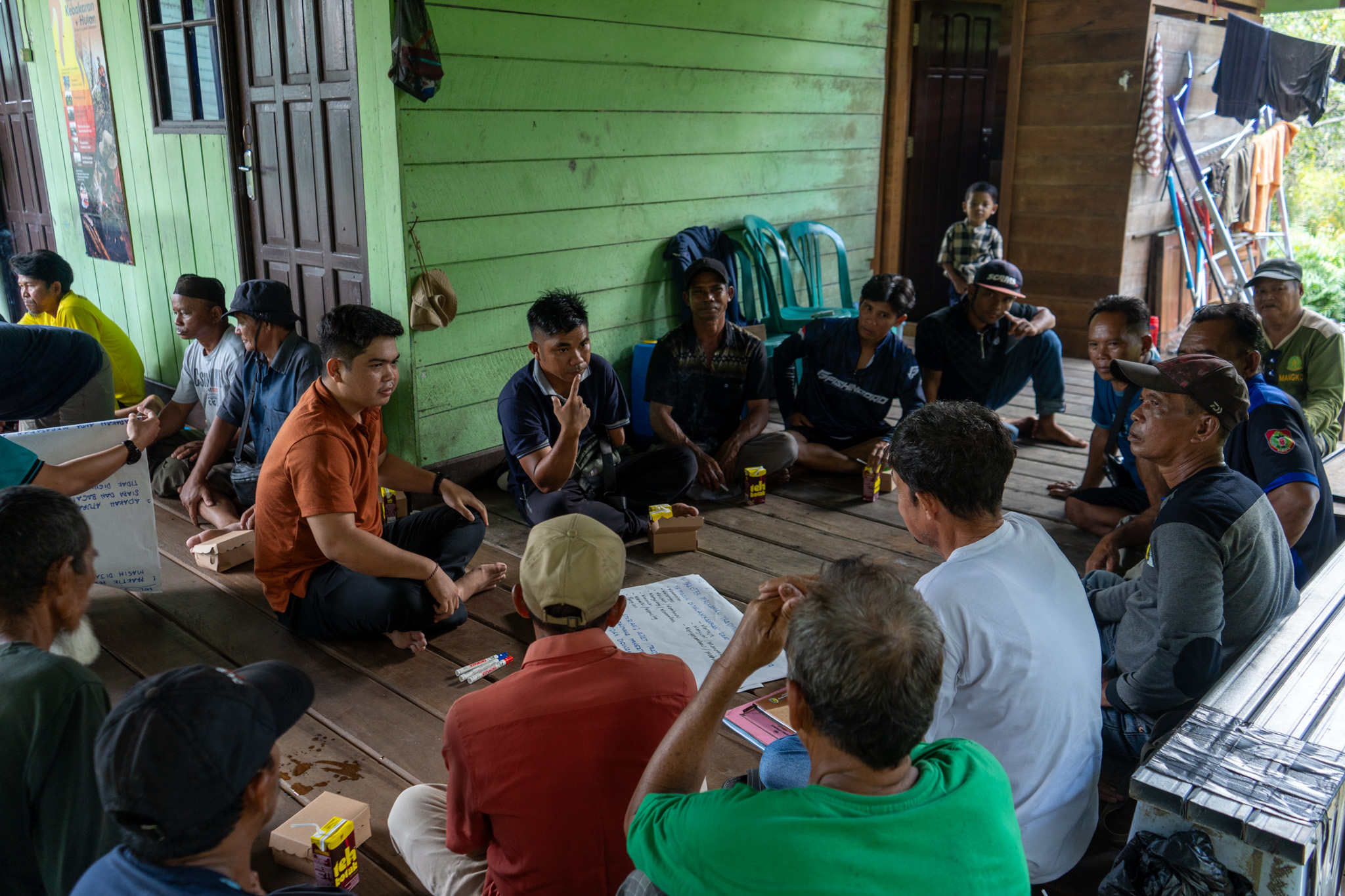 Photo 8. A group discussion among Danum Babilem members regarding the impacts of climate change.