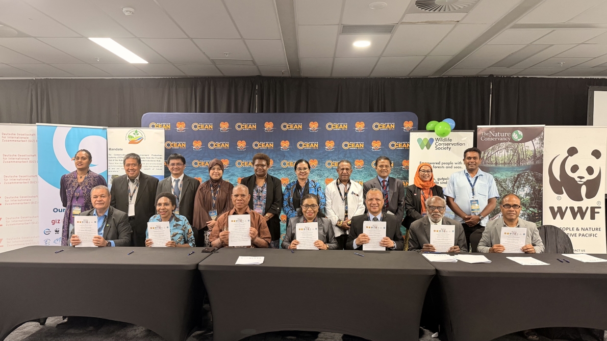 Penandatanganan MoA (Memorandum of Agreement) oleh universitas dan mitra strategis tiga negara yaitu Indonesia, Papua Nugini dan Kepulauan Salomon