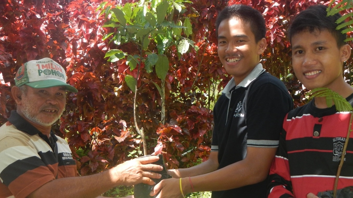 HARI BUMI TANAM POHON